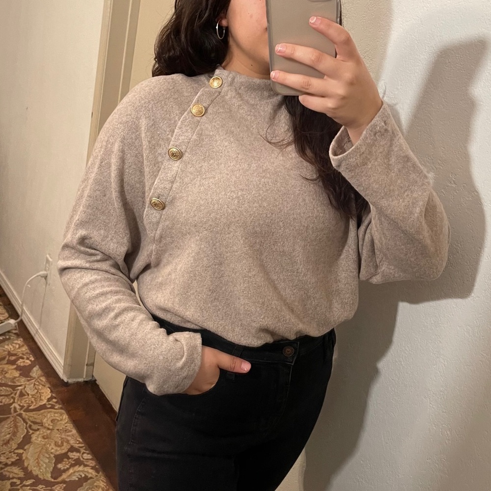 Oversized H&M sweater